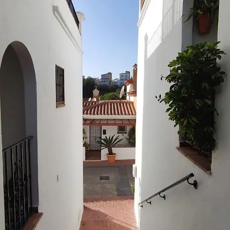 Spaciously Cosy 5b Close To Apartment