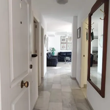 Spaciously Cosy 5b Close To Apartment *