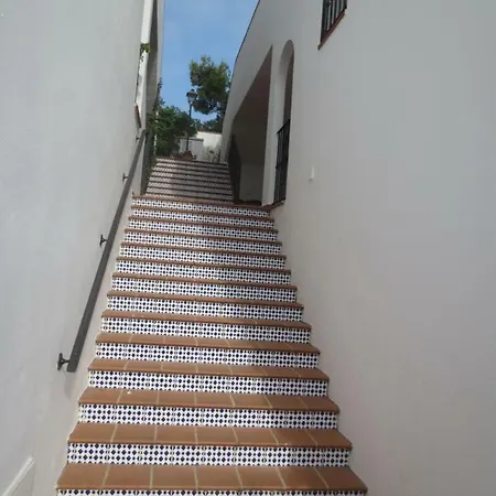 Spaciously Cosy 5b Close To Nerja